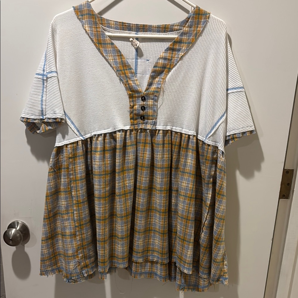 Plaid V-Neck Buttoned Tunic Top